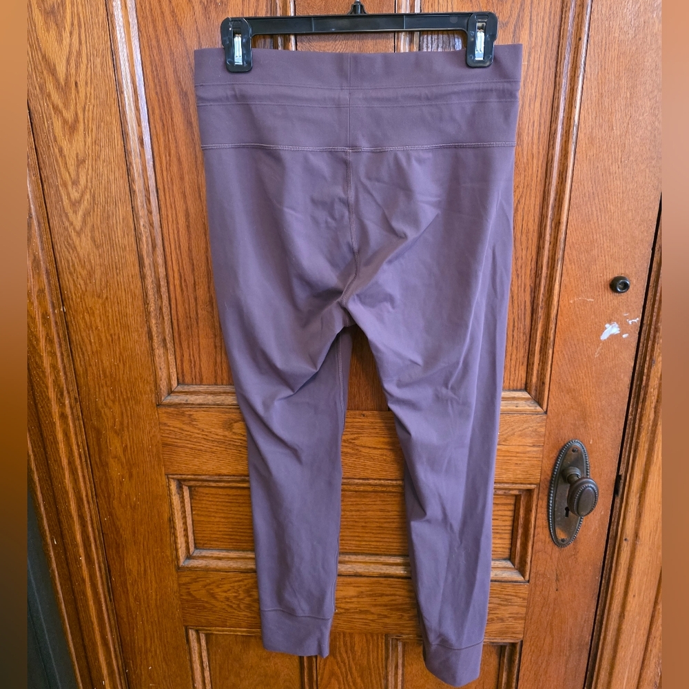 Vuori Daily Leggings Purple Size L - Picture 2 of 4